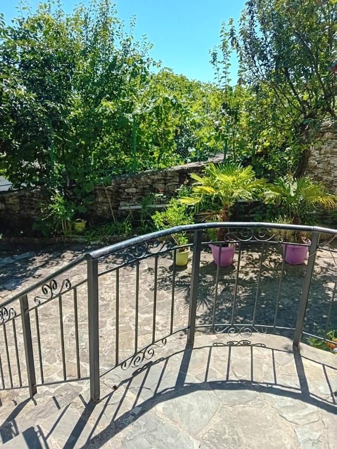 Stone Pazar Guest House Gjirokastra Kültér fotó